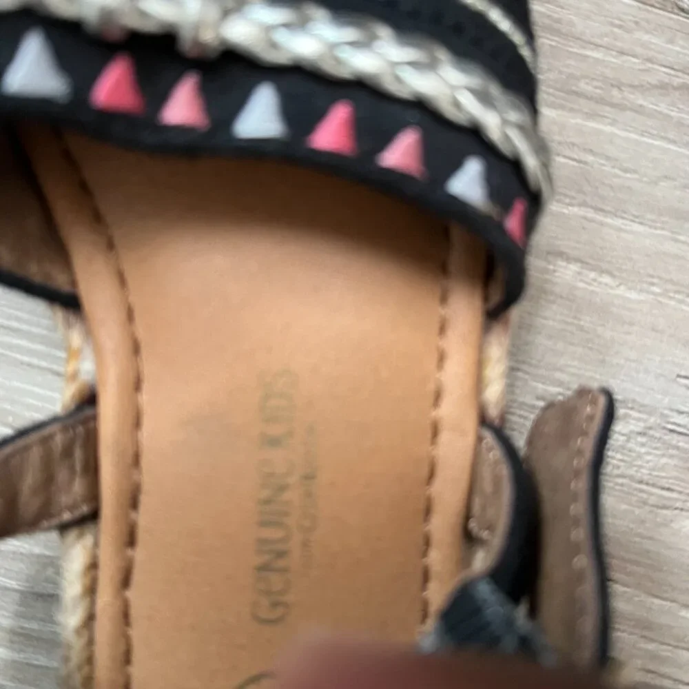 Oshkosh Genuine Kids Black Espadrille Sandals Toddler Girls Summer Beach Sz 6